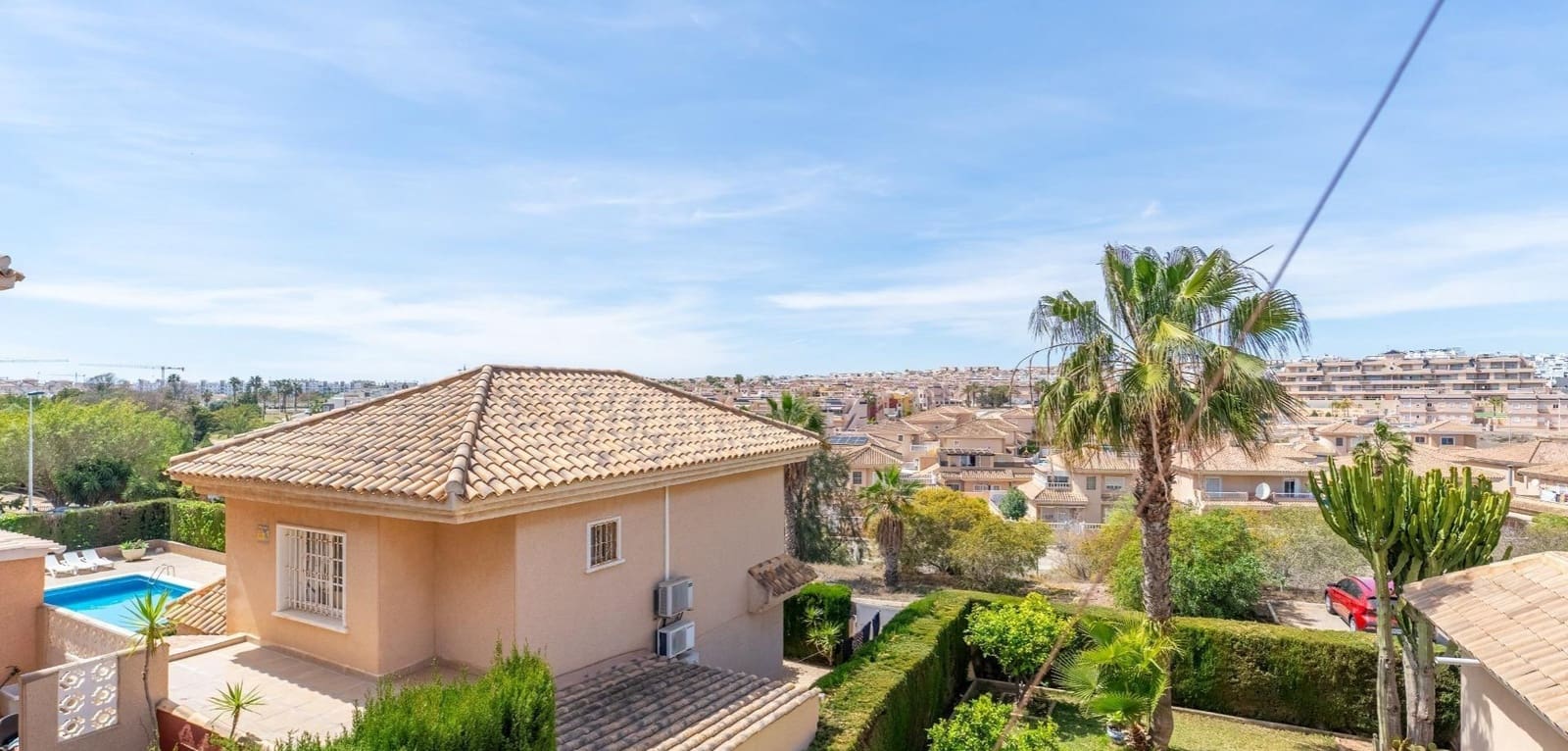 3 bedroom Villa for sale in Torrevieja with pool - € 360,000 (Ref: 9487153)