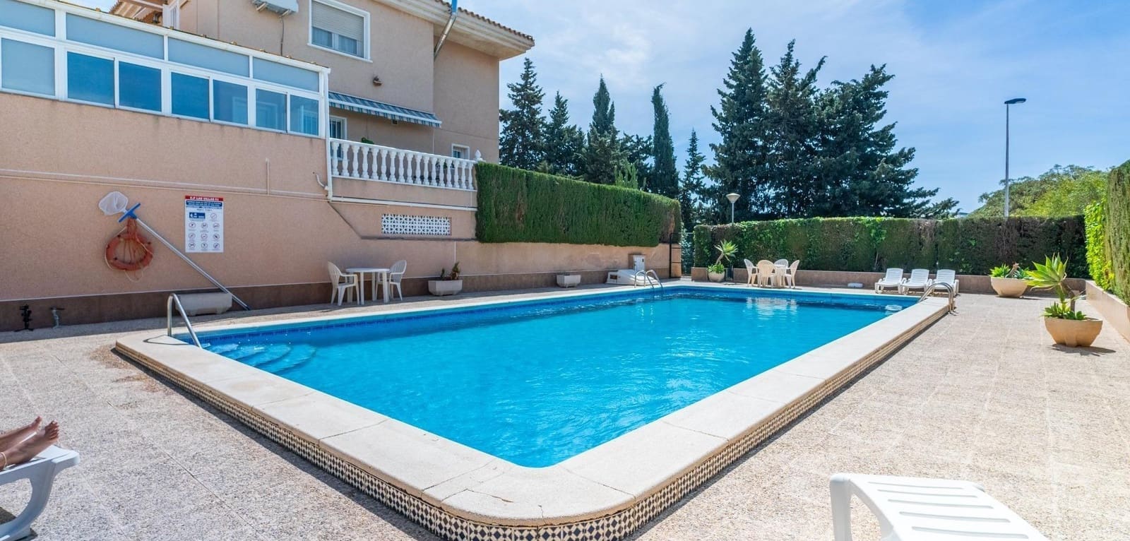 3 bedroom Villa for sale in Torrevieja with pool - € 360,000 (Ref: 9487153)