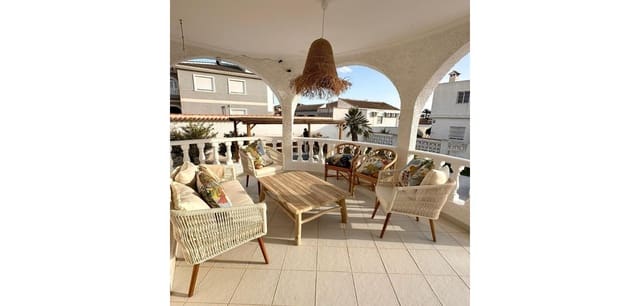 3 soverom Villa til salgs i San Luis, Torrevieja med svømmebasseng - € 645 000 (Ref: 9488936)