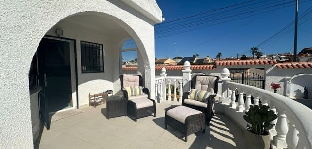 3 soverom Villa til salgs i San Luis, Torrevieja med svømmebasseng - € 645 000 (Ref: 9488936)