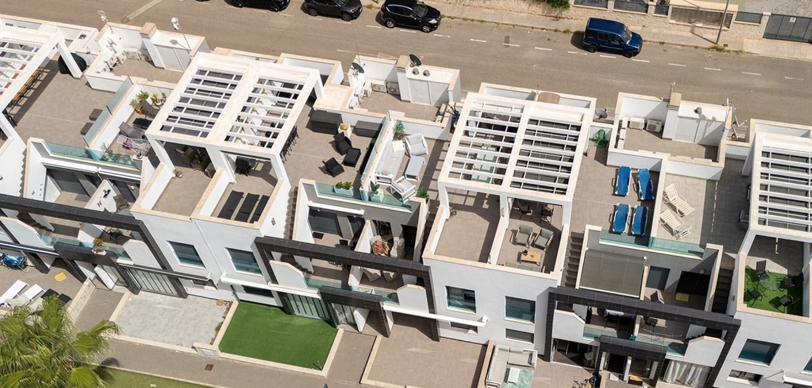 2 bedroom Apartment for sale in La Zenia with pool - € 319,000 (Ref: 9488937)