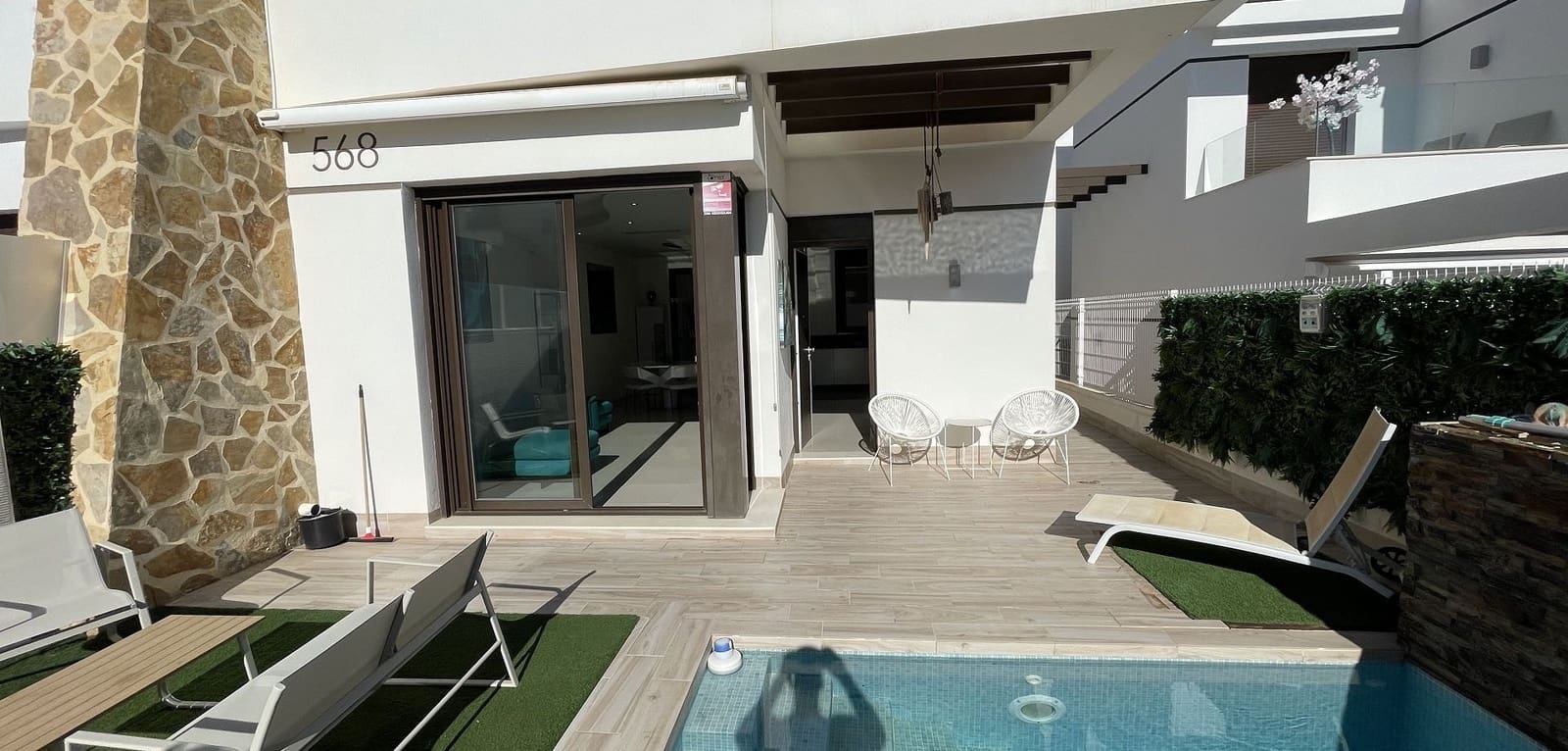 2 bedroom Semi-detached Villa for sale in Villamartin - € 299,000 (Ref: 9488938)