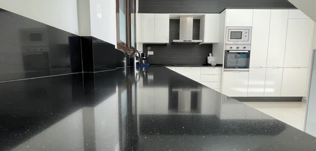 2 soveværelse Semi-Rækkehus til salg i Villamartin, Orihuela - € 299.000 (Ref: 9488938)