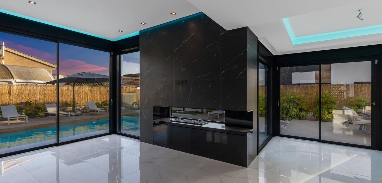 3 bedroom Villa for sale in Torrevieja with pool - € 795,000 (Ref: 9491662)