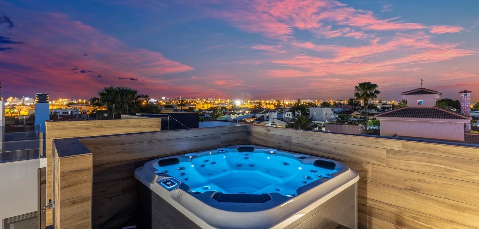 3 bedroom Villa for sale in Torrevieja with pool - € 795,000 (Ref: 9491662)