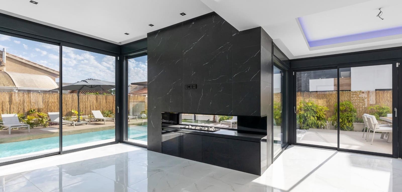 3 bedroom Villa for sale in Torrevieja with pool - € 795,000 (Ref: 9491662)