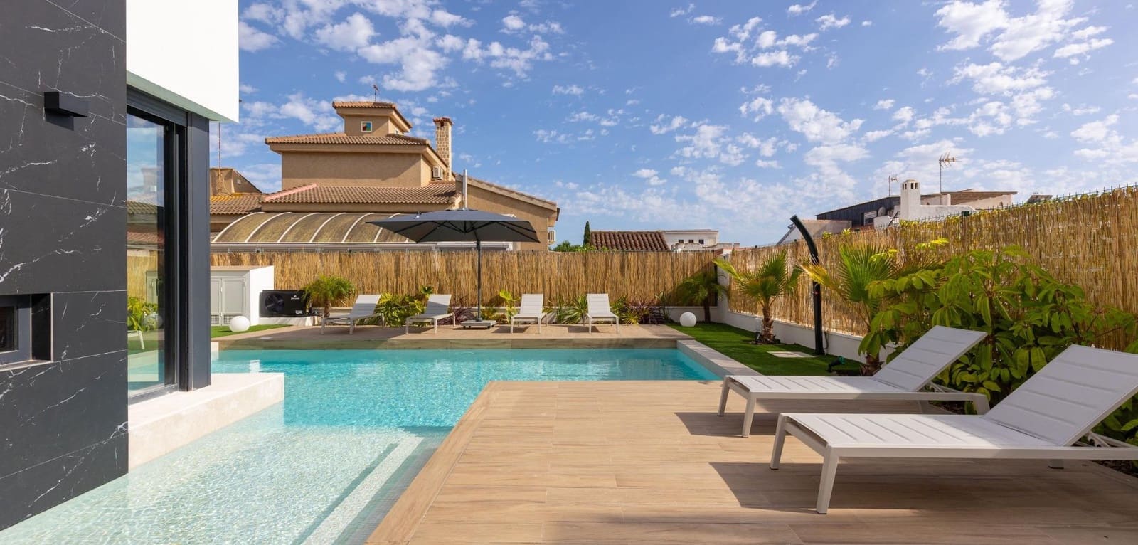 3 bedroom Villa for sale in Torrevieja with pool - € 795,000 (Ref: 9491662)