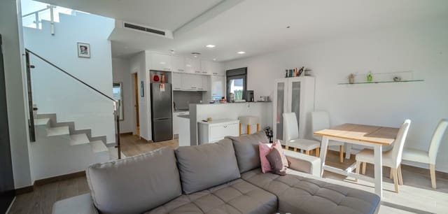 3 soveværelse Semi-Rækkehus til salg i Ciudad Quesada, Rojales med swimmingpool - € 405.000 (Ref: 9491664)