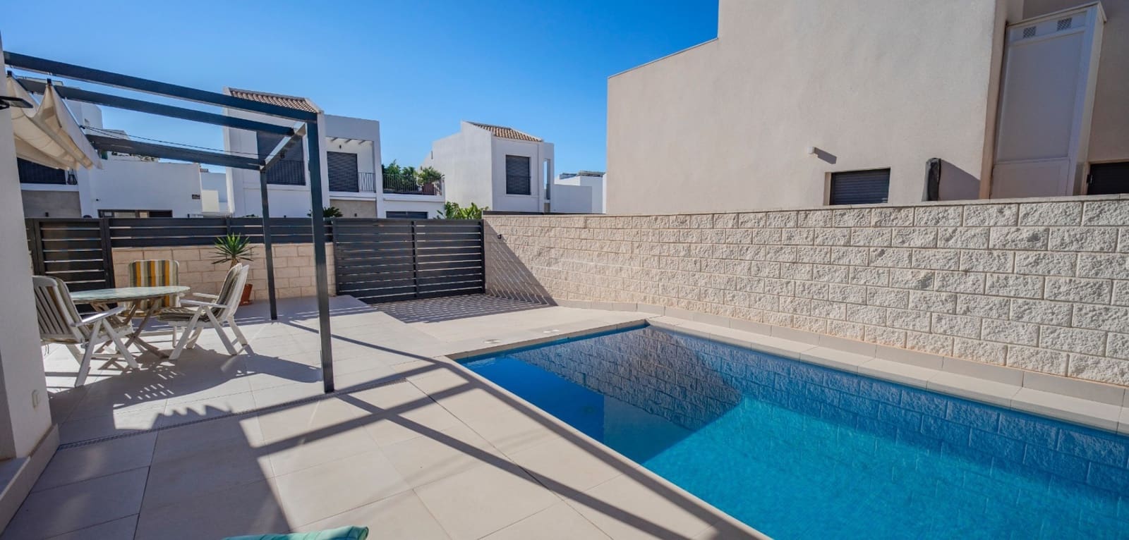 3 bedroom Semi-detached Villa for sale in Ciudad Quesada with pool - € 405,000 (Ref: 9491664)