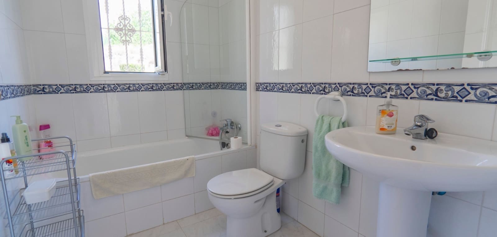 3 bedroom Villa for sale in Ciudad Quesada with pool - € 325,000 (Ref: 9491665)