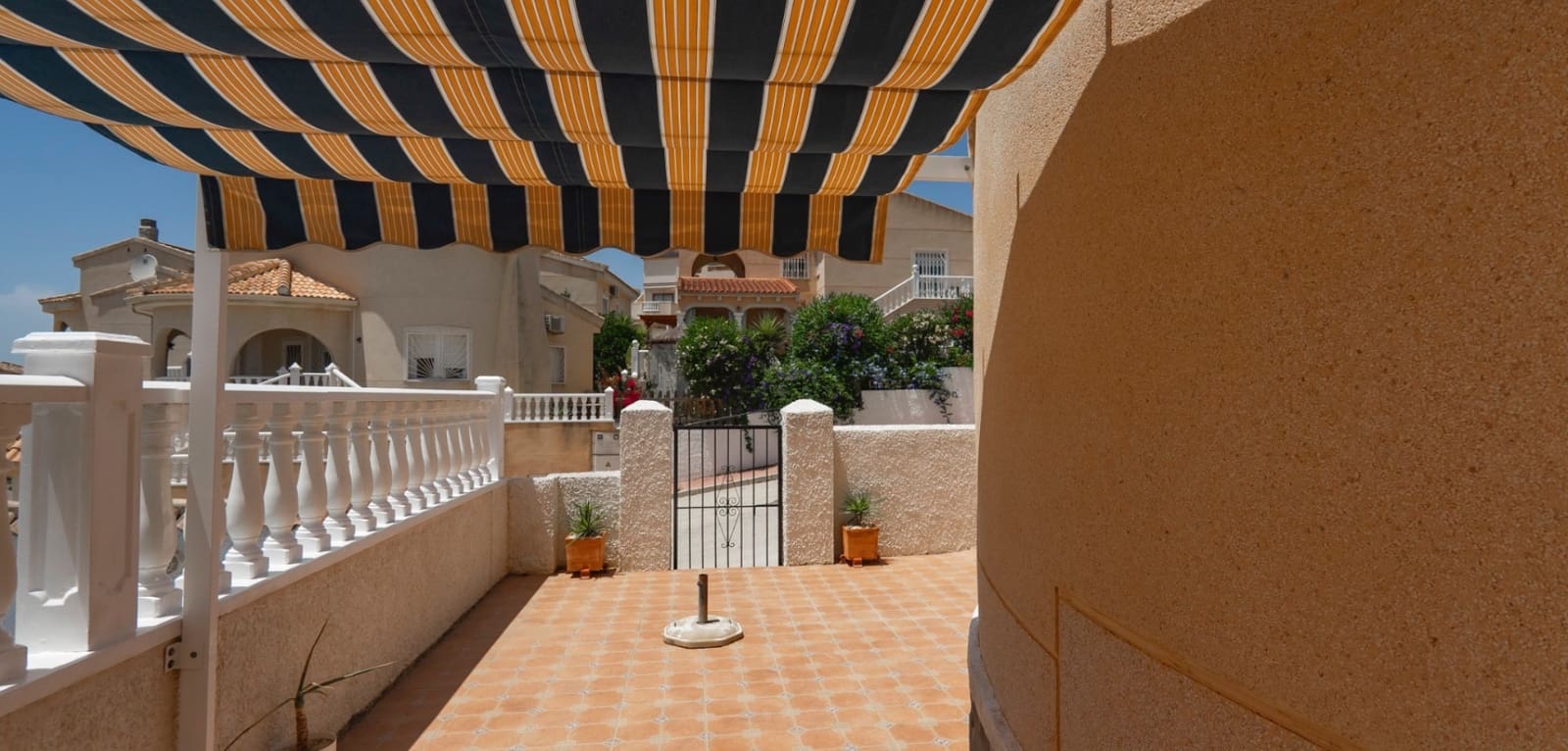 3 bedroom Villa for sale in Ciudad Quesada with pool - € 325,000 (Ref: 9491665)