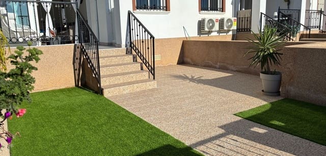 2 chambre Appartement à vendre à Punta Prima, Orihuela avec piscine - 184 500 € (Ref: 9491897)