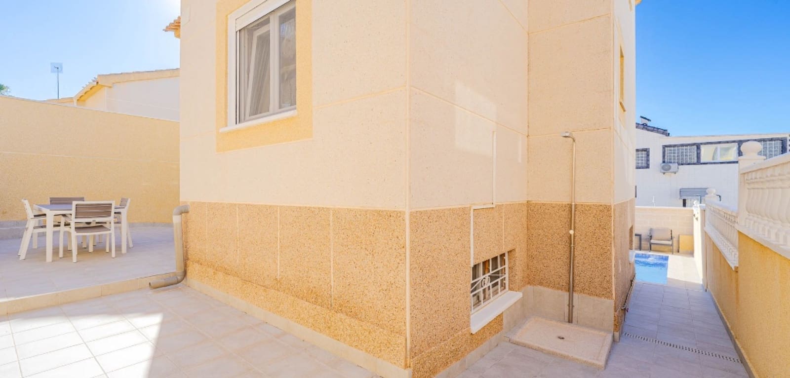 2 bedroom Villa for sale in Los Altos with pool - € 264,900 (Ref: 9499864)