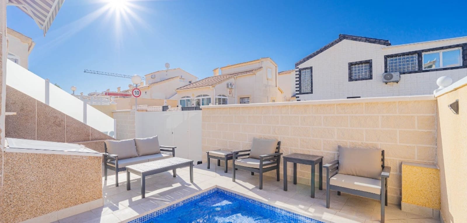 2 bedroom Villa for sale in Los Altos with pool - € 264,900 (Ref: 9499864)