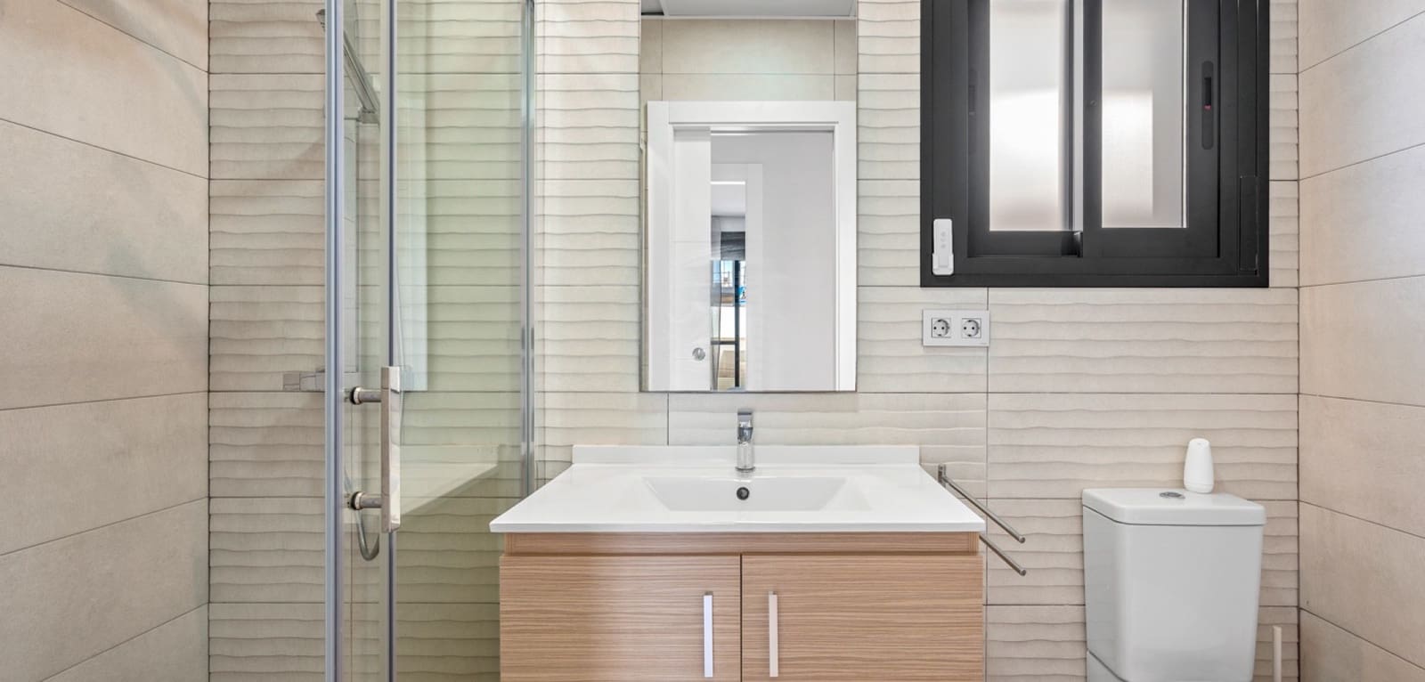 3 bedroom Villa for sale in Los Alcazares with pool - € 349,900 (Ref: 9502935)