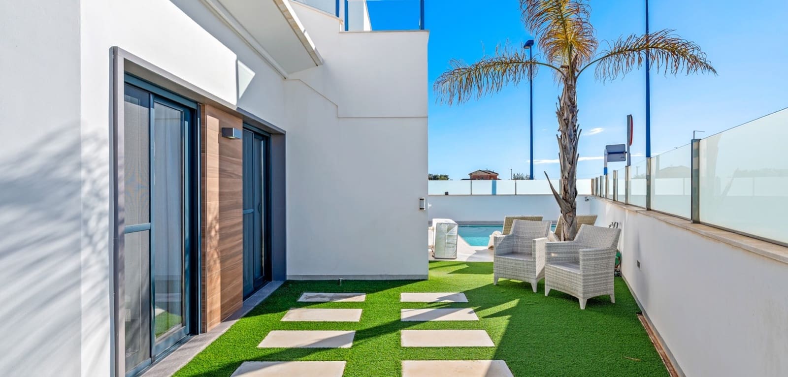 3 bedroom Villa for sale in Los Alcazares with pool - € 349,900 (Ref: 9502935)