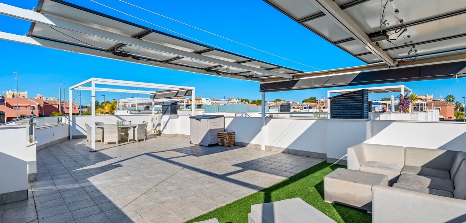 3 bedroom Villa for sale in Los Alcazares with pool - € 349,900 (Ref: 9502935)