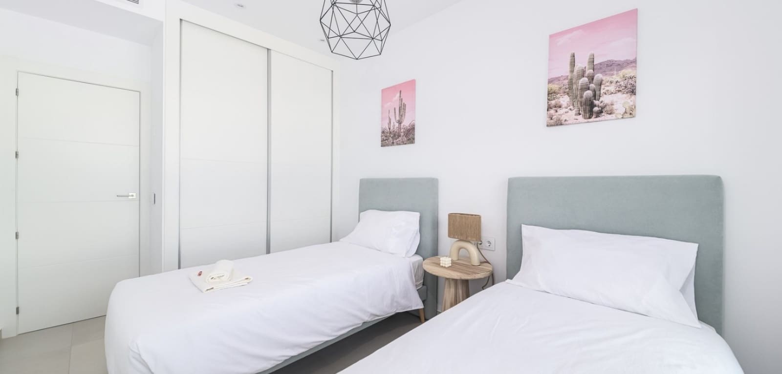 2 bedroom Apartment for sale in Pilar de la Horadada with pool - € 299,000 (Ref: 9502938)