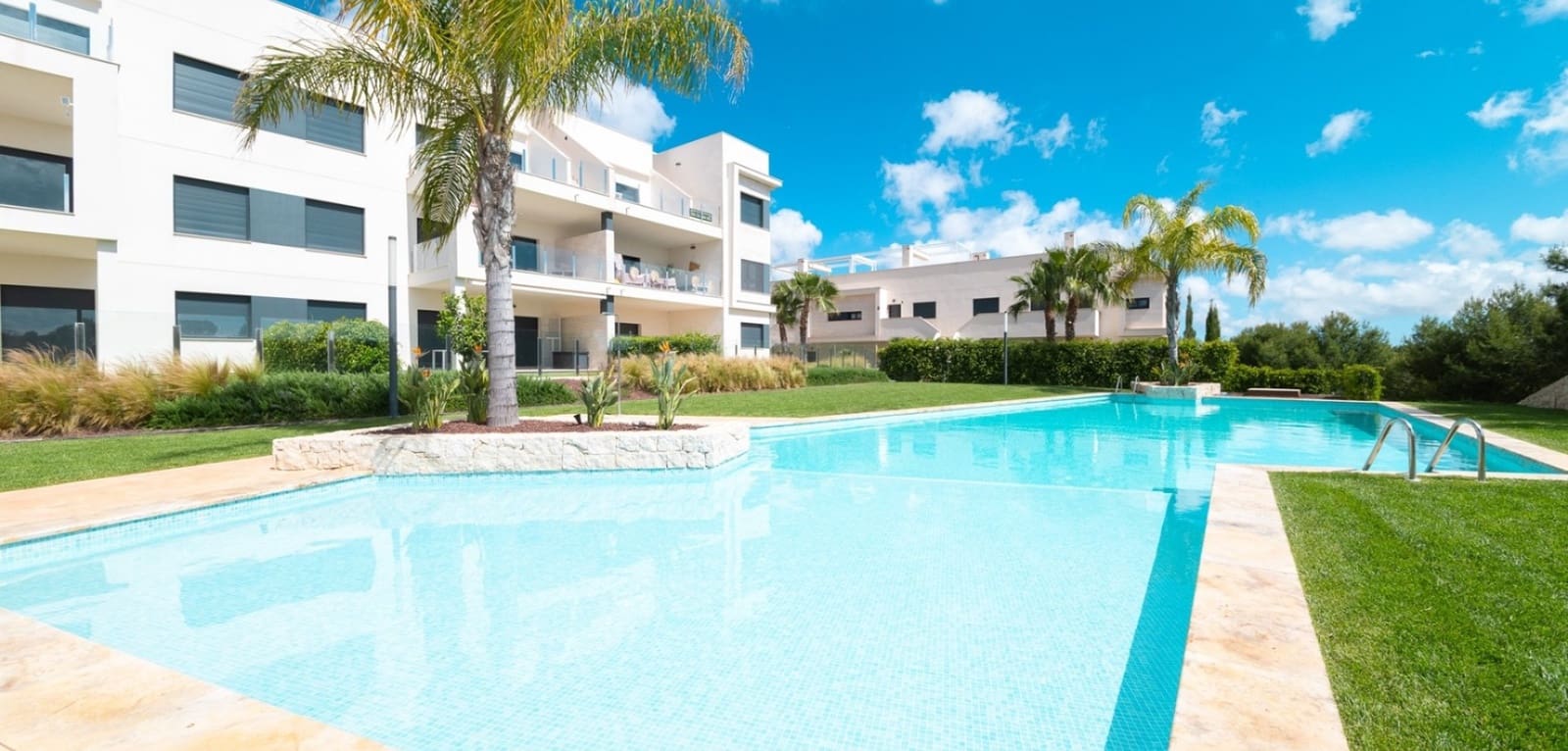 2 bedroom Apartment for sale in Pilar de la Horadada with pool - € 299,000 (Ref: 9502938)