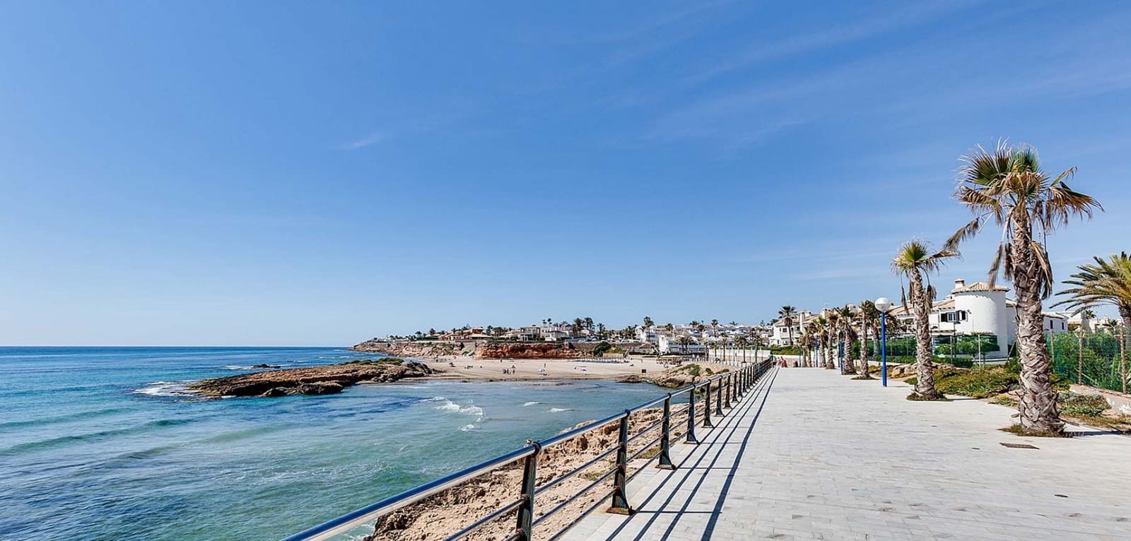 3 slaapkamer Villa te koop in La Zenia met zwembad - € 890.000 (Ref: 9504669)