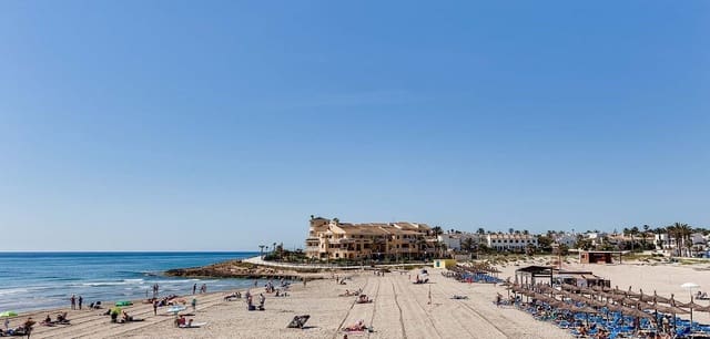 3 slaapkamer Villa te koop in La Zenia, Orihuela met zwembad - € 890.000 (Ref: 9504669)