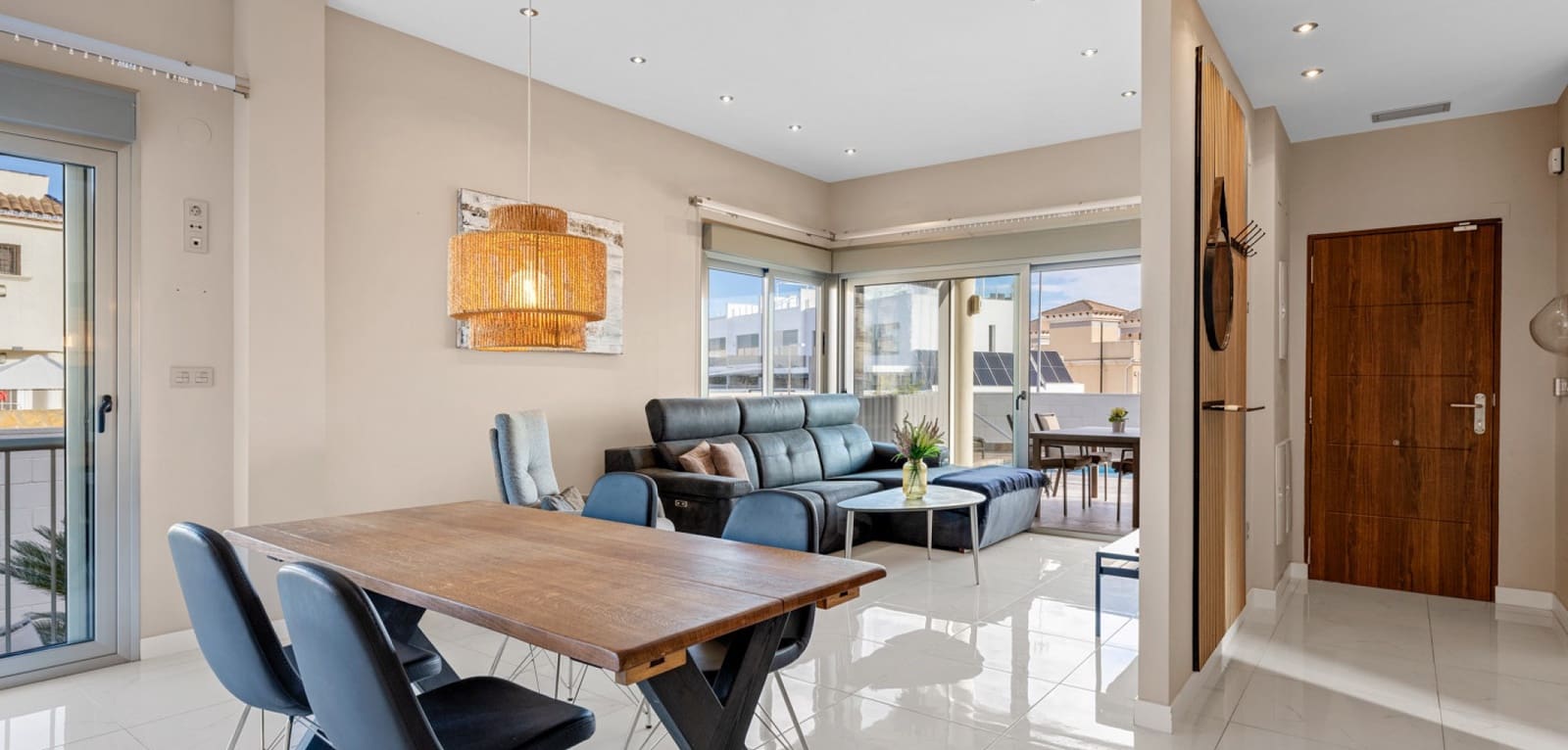 5 soveværelse Villa til salg i Villamartin med swimmingpool - € 469.000 (Ref: 9504670)