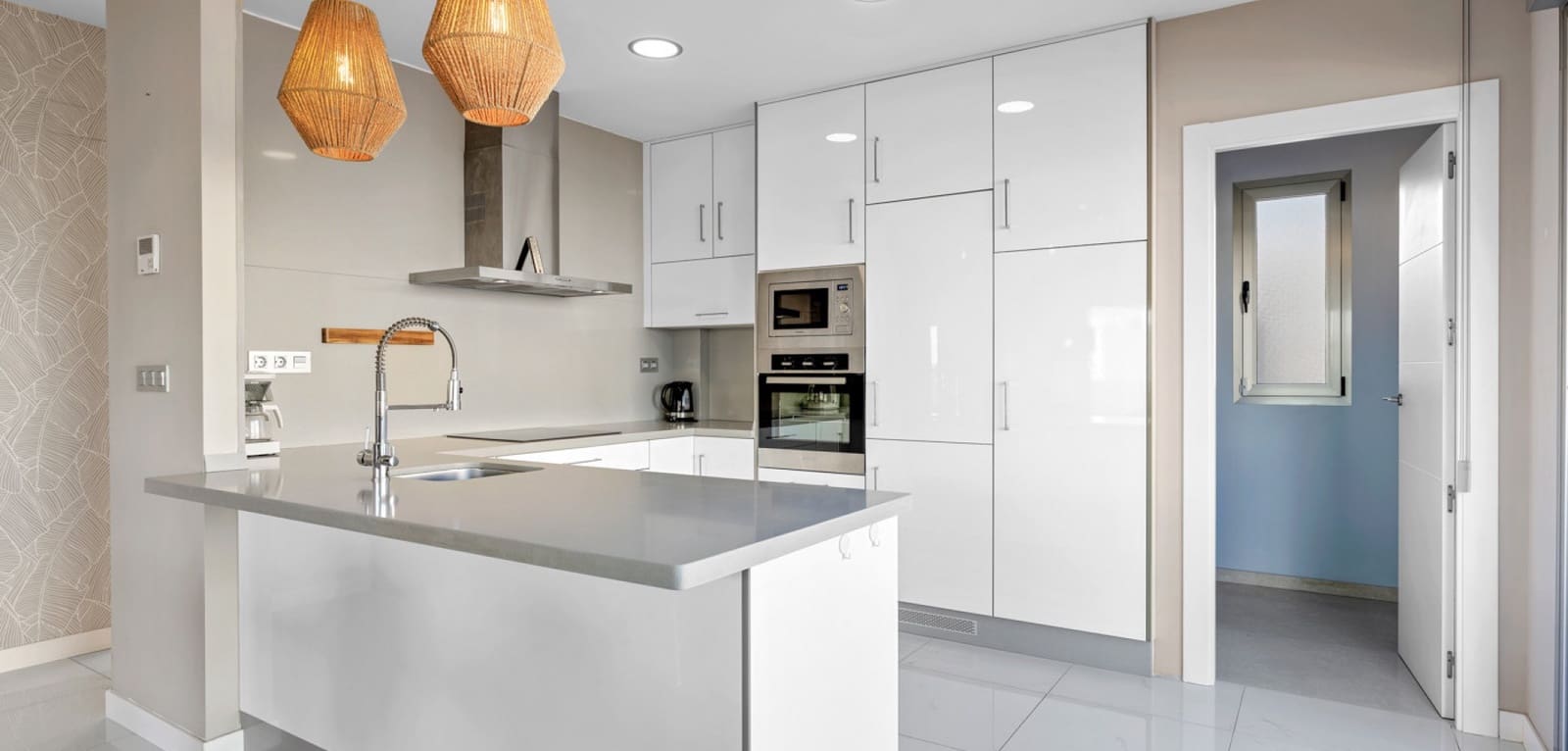 5 soveværelse Villa til salg i Villamartin med swimmingpool - € 469.000 (Ref: 9504670)