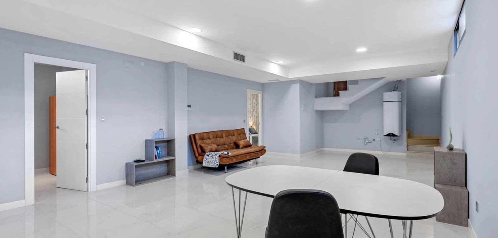 5 soveværelse Villa til salg i Villamartin med swimmingpool - € 469.000 (Ref: 9504670)