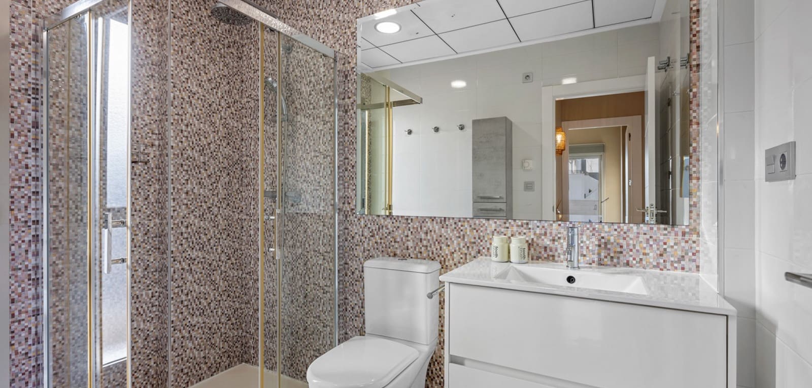 5 soveværelse Villa til salg i Villamartin med swimmingpool - € 469.000 (Ref: 9504670)