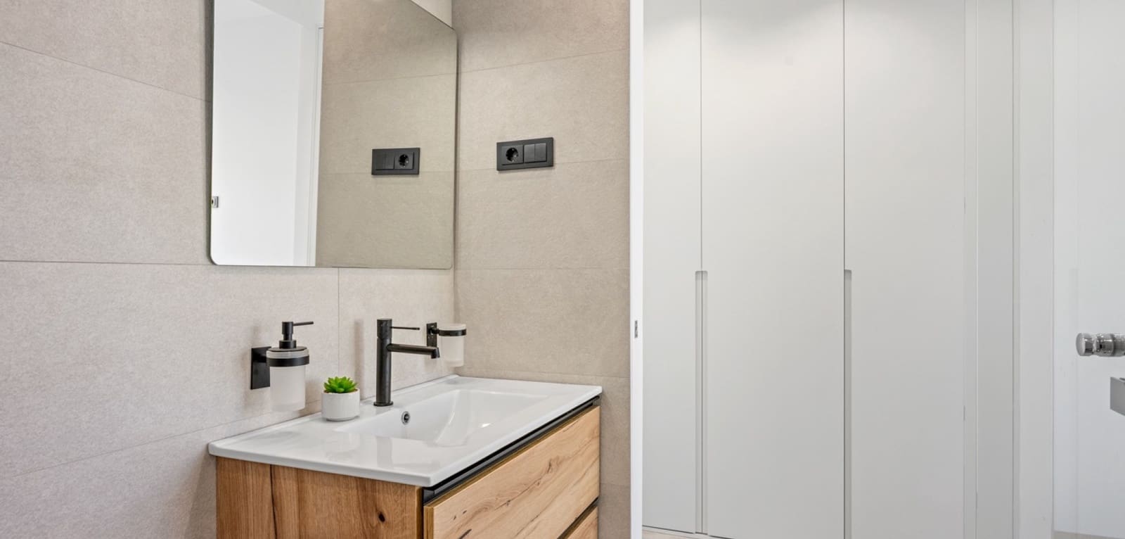 3 slaapkamer Villa te koop in Orihuela Costa met zwembad - € 519.500 (Ref: 9504671)