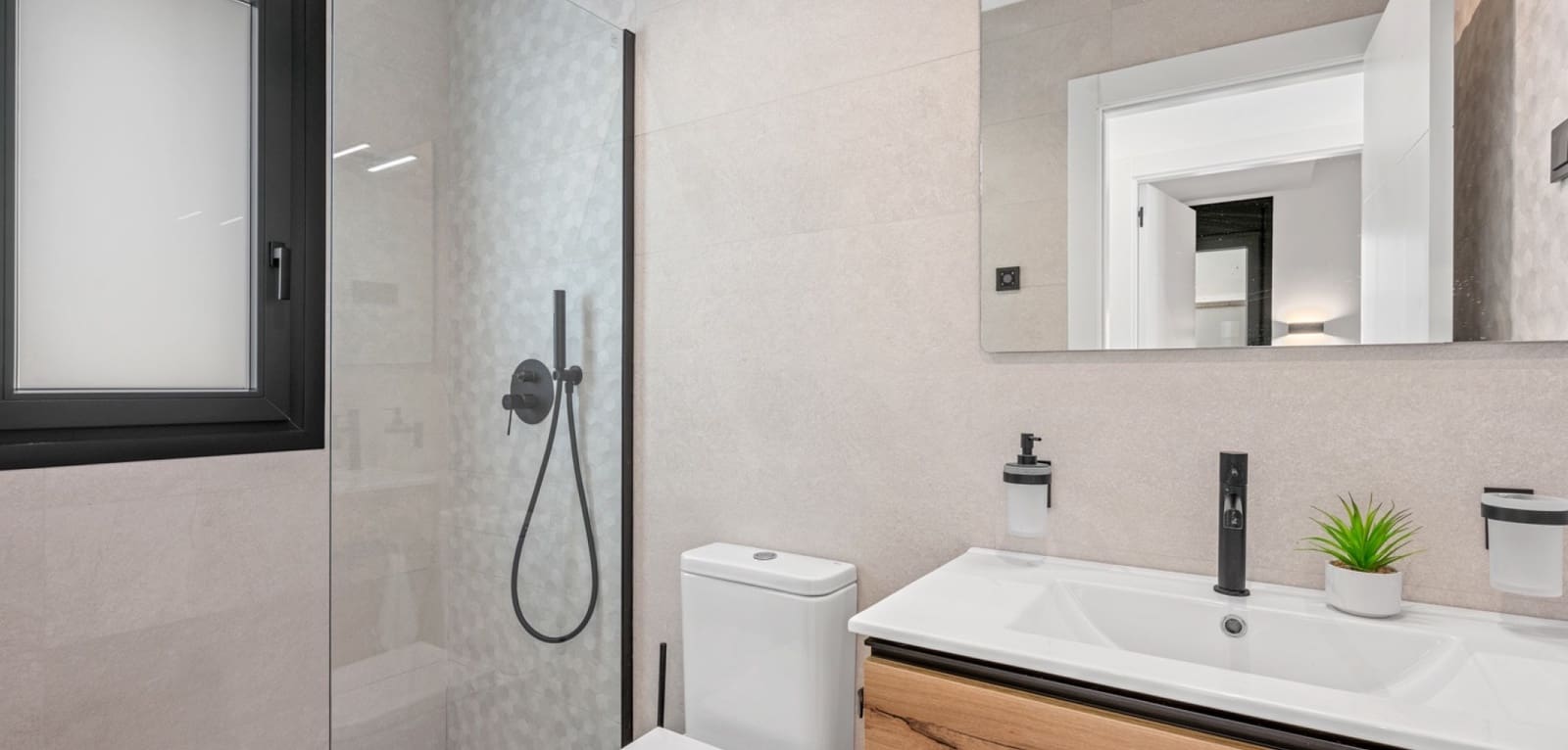 3 slaapkamer Villa te koop in Orihuela Costa met zwembad - € 519.500 (Ref: 9504671)