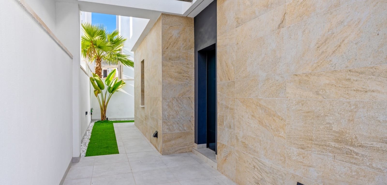 3 slaapkamer Villa te koop in Orihuela Costa met zwembad - € 519.500 (Ref: 9504671)