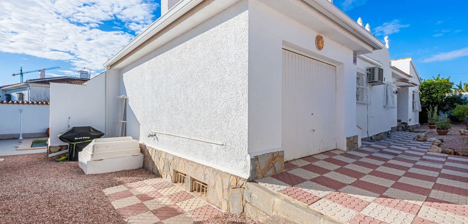 3 bedroom Villa for sale in Ciudad Quesada with pool - € 445,000 (Ref: 9509387)