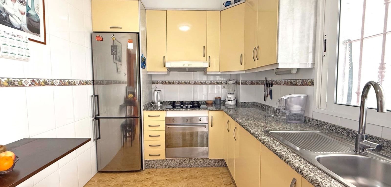 3 bedroom Townhouse for sale in Los Altos with pool garage - € 185,000 (Ref: 9511437)