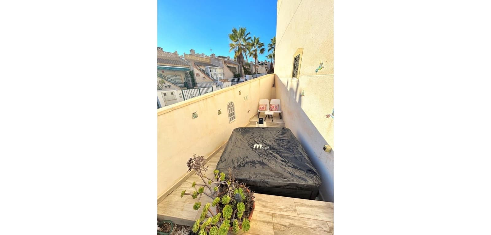 4 bedroom Townhouse for sale in Villamartin with pool - € 249,900 (Ref: 9511439)