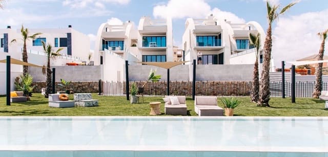 2 bedroom Bungalow for sale in Ciudad Quesada, Rojales with pool - € 475,000 (Ref: 9521543)