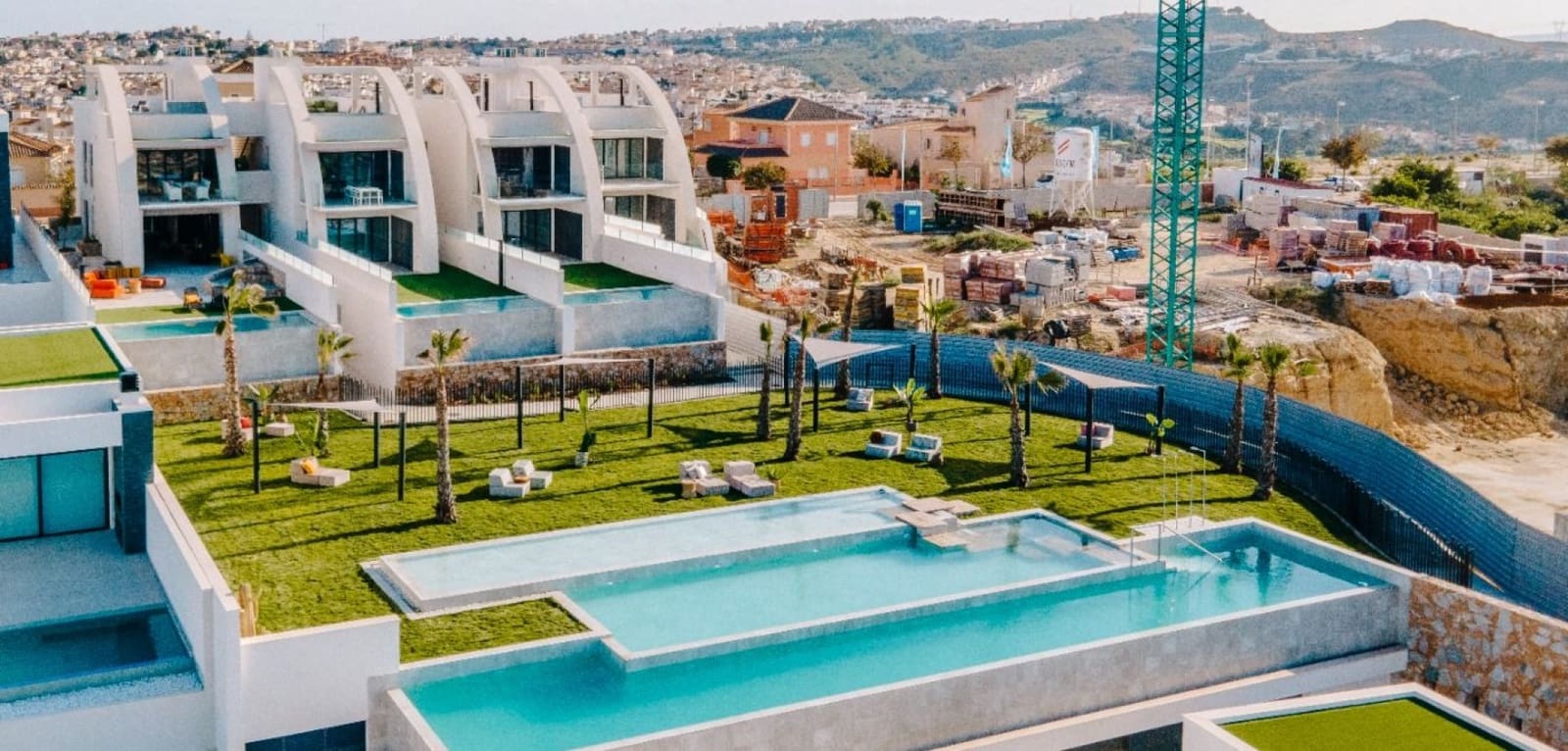 2 bedroom Bungalow for sale in Ciudad Quesada with pool - € 475,000 (Ref: 9521543)