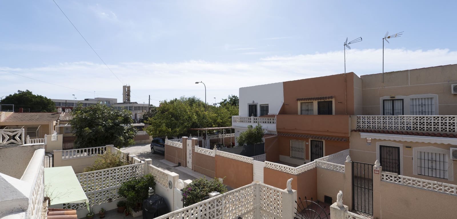 3 bedroom Townhouse for sale in Torrevieja - € 149,000 (Ref: 9521546)