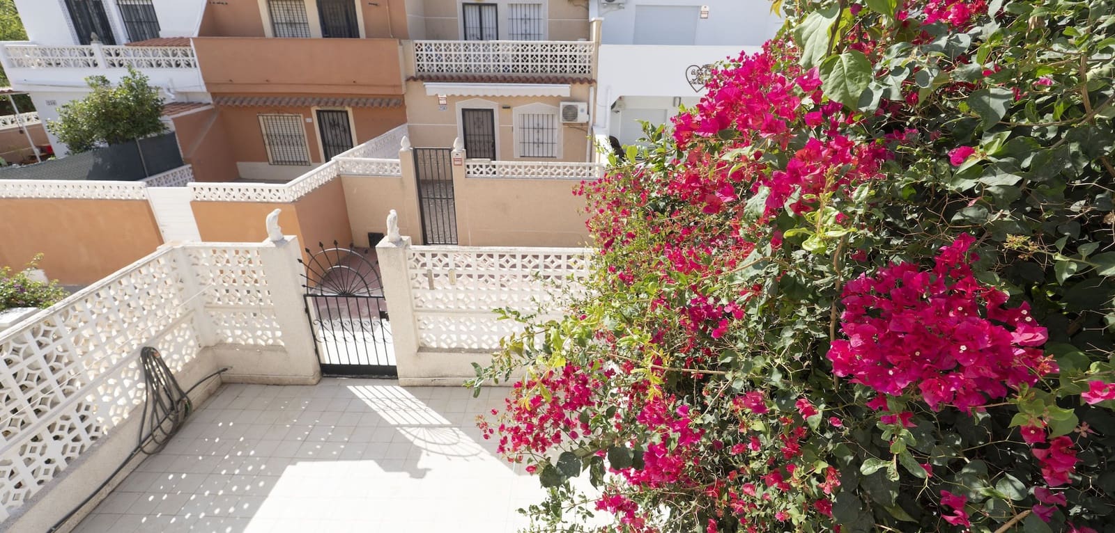3 bedroom Townhouse for sale in Torrevieja - € 149,000 (Ref: 9521546)