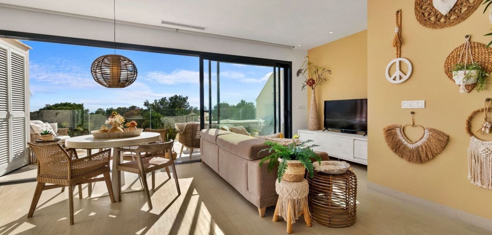 2 soverom Leilighet til salgs i Las Colinas Golf med svømmebasseng - € 359 000 (Ref: 9532311)