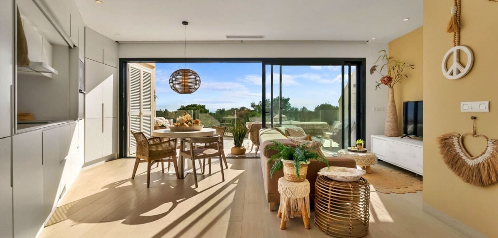 2 soverom Leilighet til salgs i Las Colinas Golf med svømmebasseng - € 359 000 (Ref: 9532311)