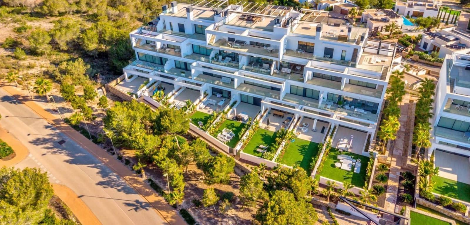 2 soverom Leilighet til salgs i Las Colinas Golf med svømmebasseng - € 359 000 (Ref: 9532311)