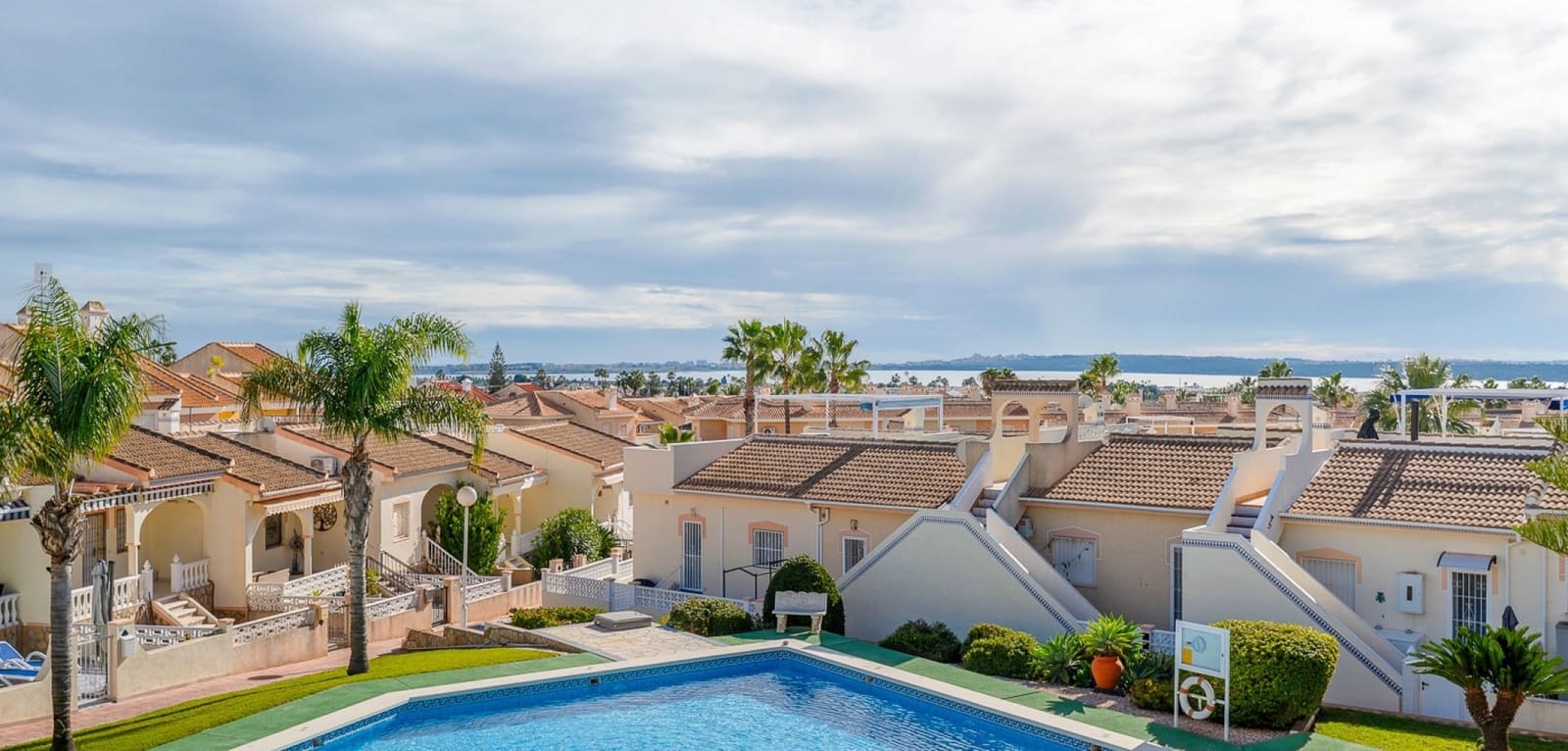 Casa de 2 habitaciones en Ciudad Quesada en venta con piscina - 189.000 € (Ref: 9534448)