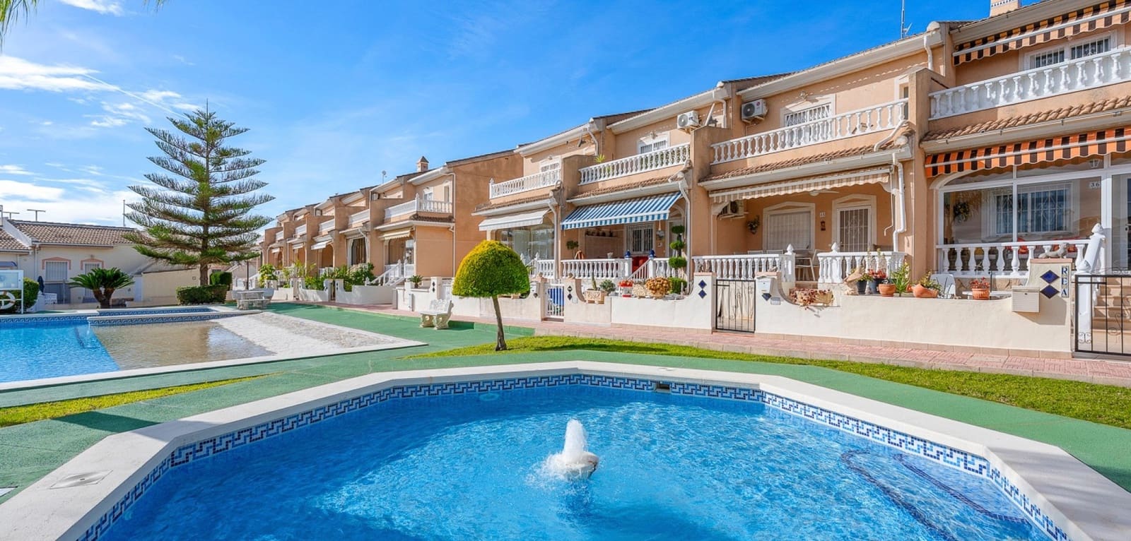 Casa de 2 habitaciones en Ciudad Quesada en venta con piscina - 189.000 € (Ref: 9534448)