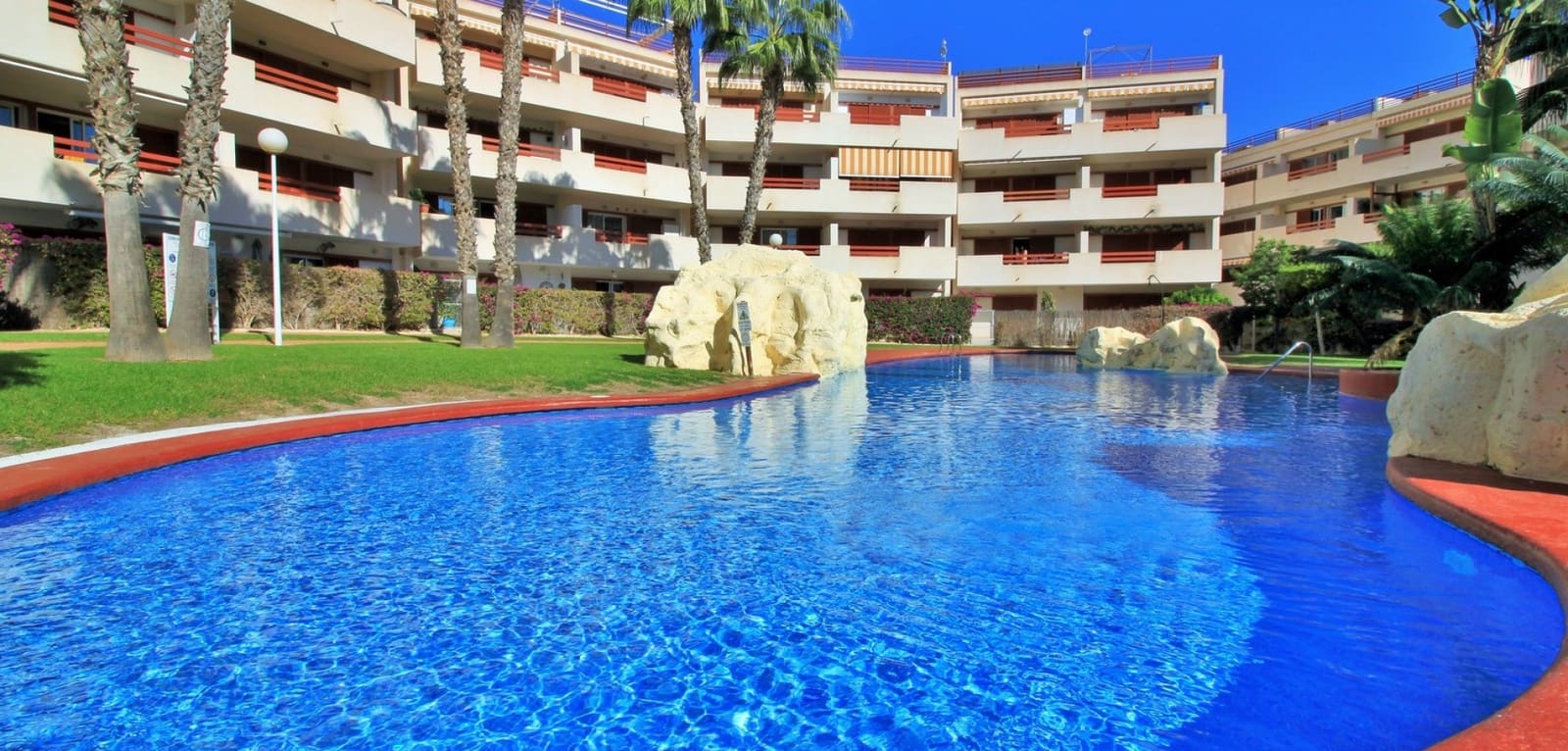 2 sovrum Lägenhet till salu i Playa Flamenca med pool - 169 950 € (Ref: 9537815)