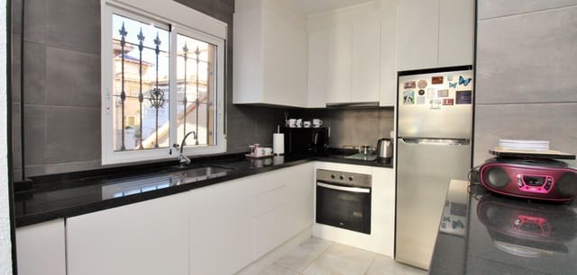 4 camera da letto Villa in vendita in Playa Flamenca, Orihuela con piscina - 399.950 € (Rif: 9537816)