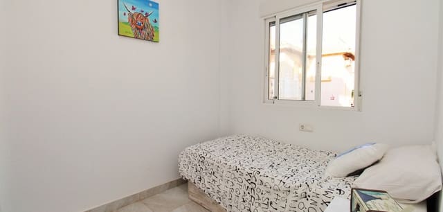 4 camera da letto Villa in vendita in Playa Flamenca, Orihuela con piscina - 399.950 € (Rif: 9537816)