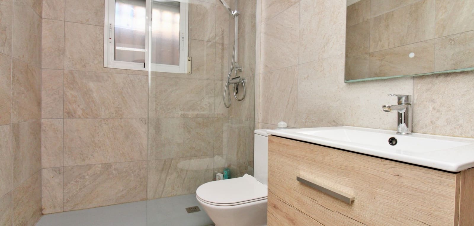 4 camera da letto Villa in vendita in Playa Flamenca con piscina - 399.950 € (Rif: 9537816)