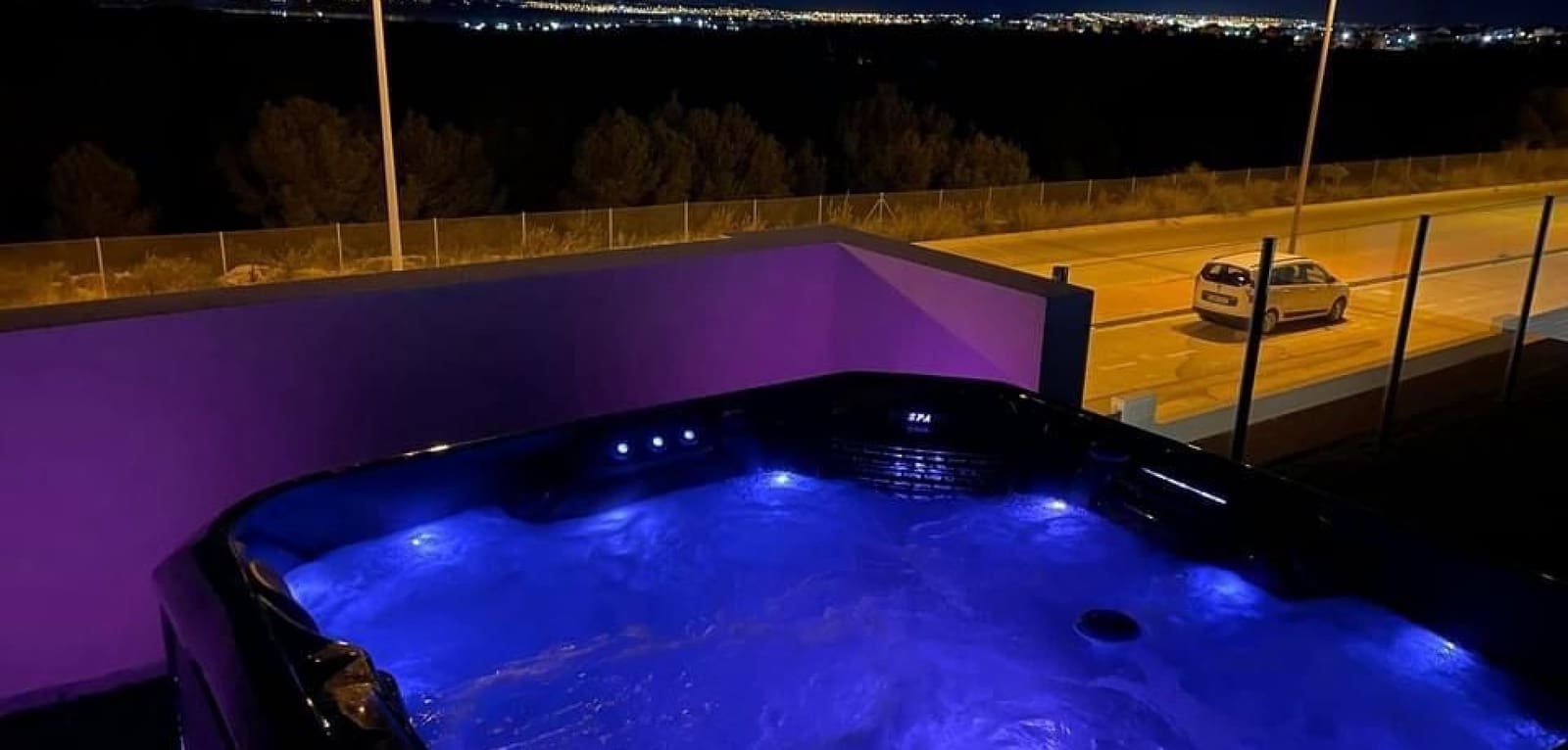 3 Zimmer Villa zu verkaufen in Villamartin mit Pool - 400.000 € (Ref: 9537817)