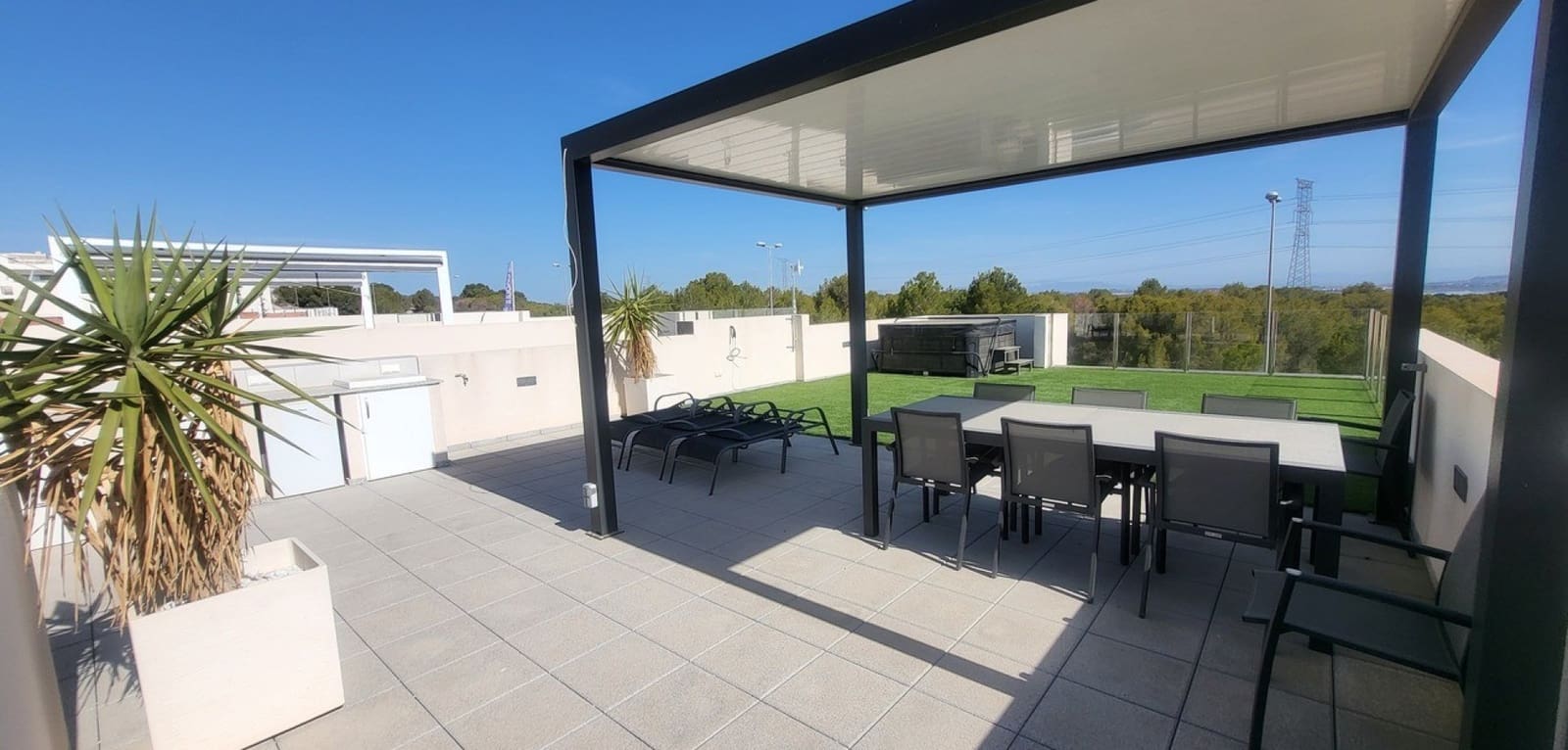 3 Zimmer Villa zu verkaufen in Villamartin mit Pool - 400.000 € (Ref: 9537817)